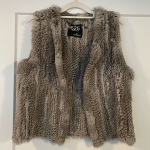 525 America Luxe Rabbit Fur Vest Size Medium